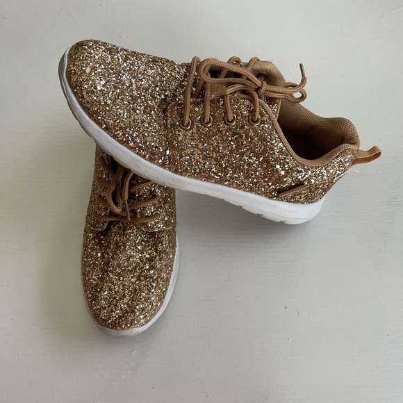Other - Size 4 gold glitter sneakers